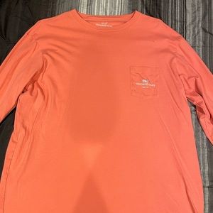 Large long sleeve vineyard vine shirt